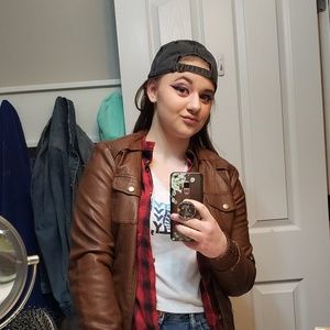 Meet your Posher, Kaylee